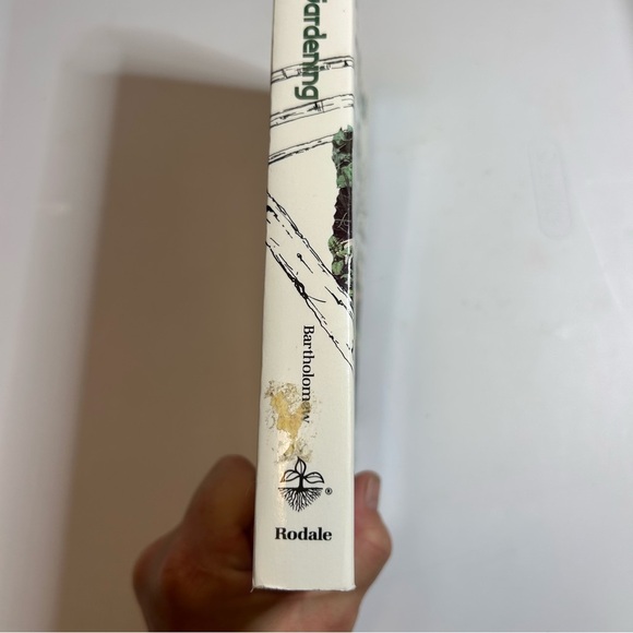 Square Foot Gardening Book by Mel Bartholomew - Picture 4 of 9